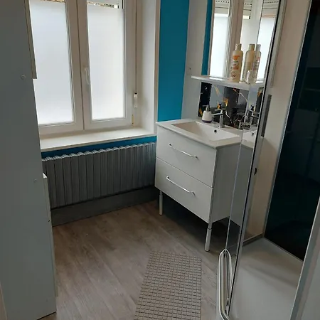 Maison Spacieuse A Avec Jardin