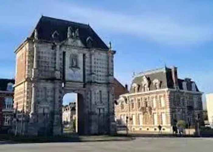 Maison Spacieuse à Avec Jardin