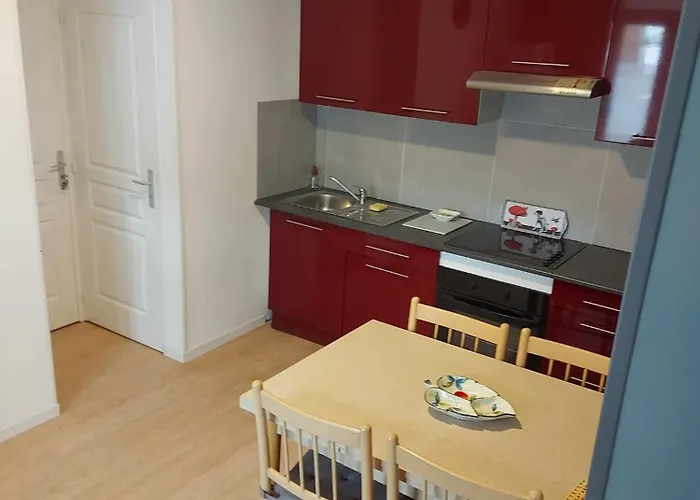 Casa vacanze Maison Spacieuse à Avec Jardin Thun-Saint-Martin